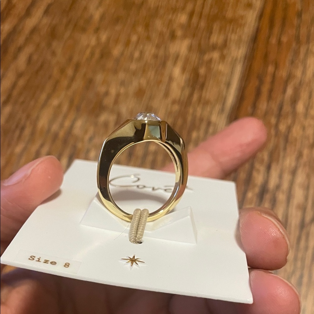 Cove Gold Ring with Crystal Detail - Picture 3 of 5